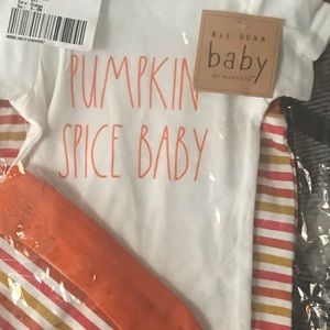 Rae Dunn 3 Piece Fall Pumpkin 🎃 spice baby Set, 6-9 months, onesie pant n